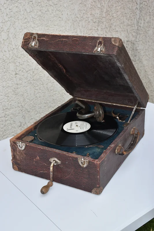 Tourne-disque vintage décoratif