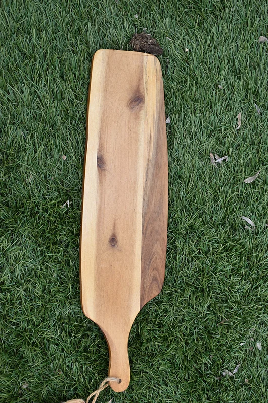 Longue planche apéritif en bois
